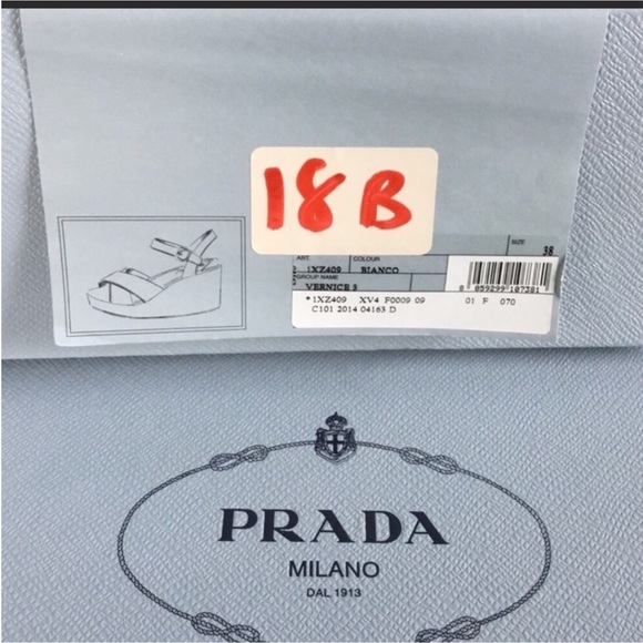 PRADA - Picture 10 of 16